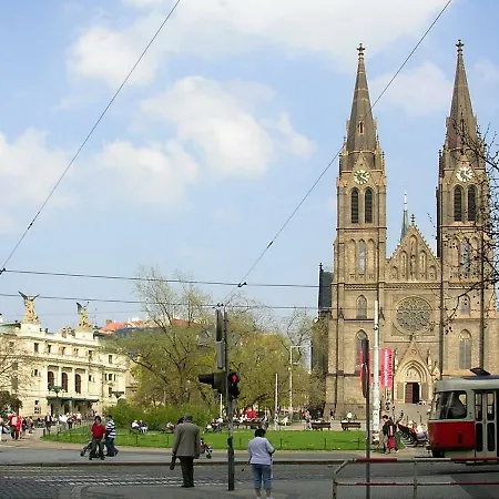 Spacious Apartment Near Wenceslas Square Prague Exterior photo
